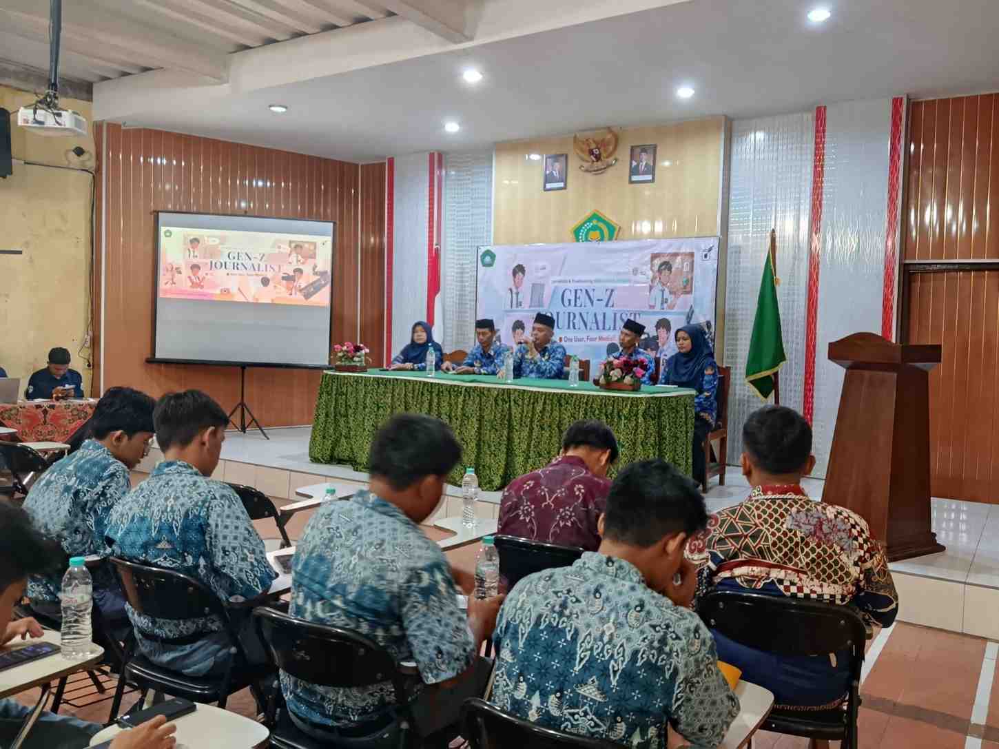 Organisasi Jurnalistik MAN 2 Kota Cirebon Latih Siswa Jadi Jurnalis Muda