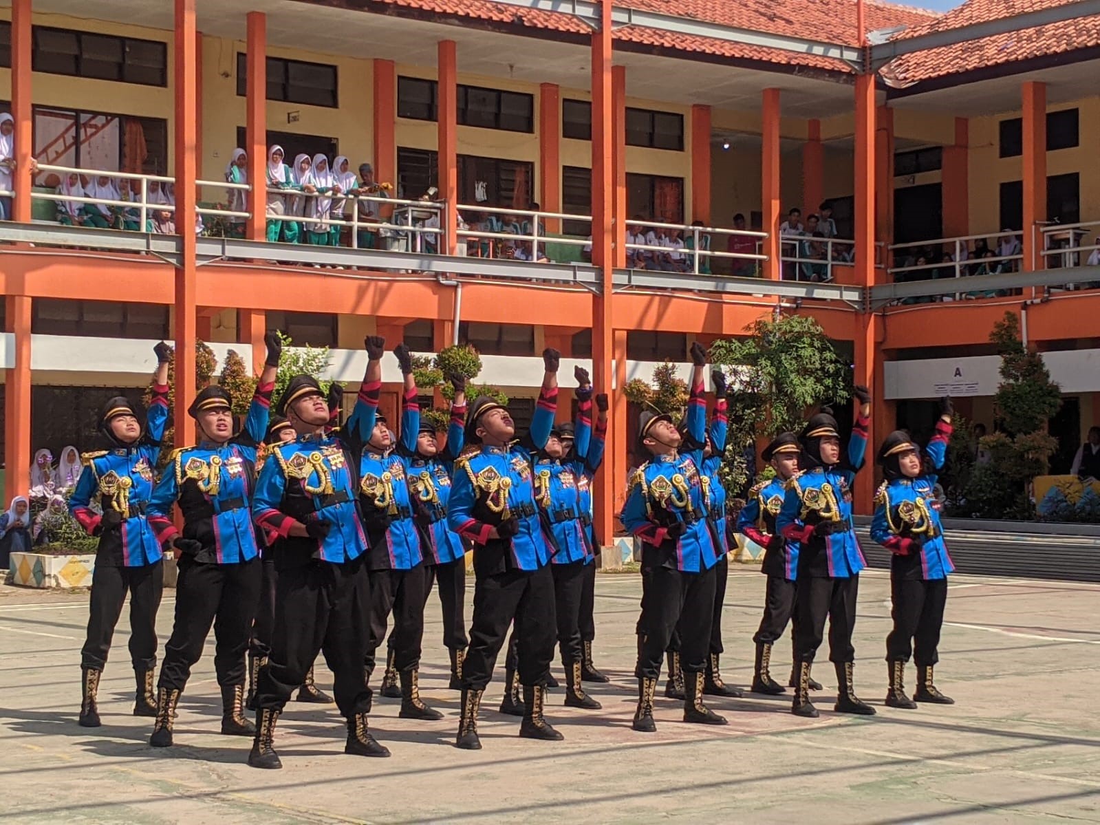 Gambar 5. Demo Paskibraka Angkasa MAN 2 Kota Cirebon